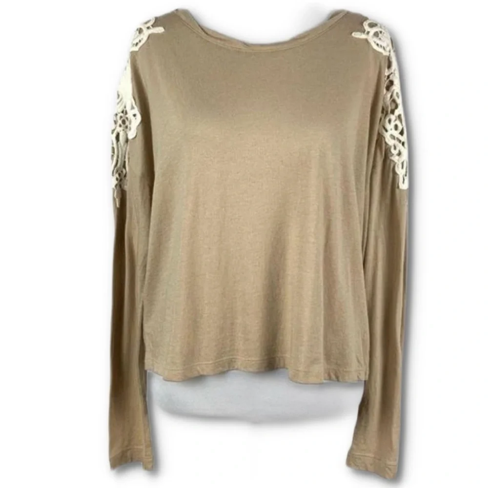 Forever 21 top size M Tan taupe crochet shoulders